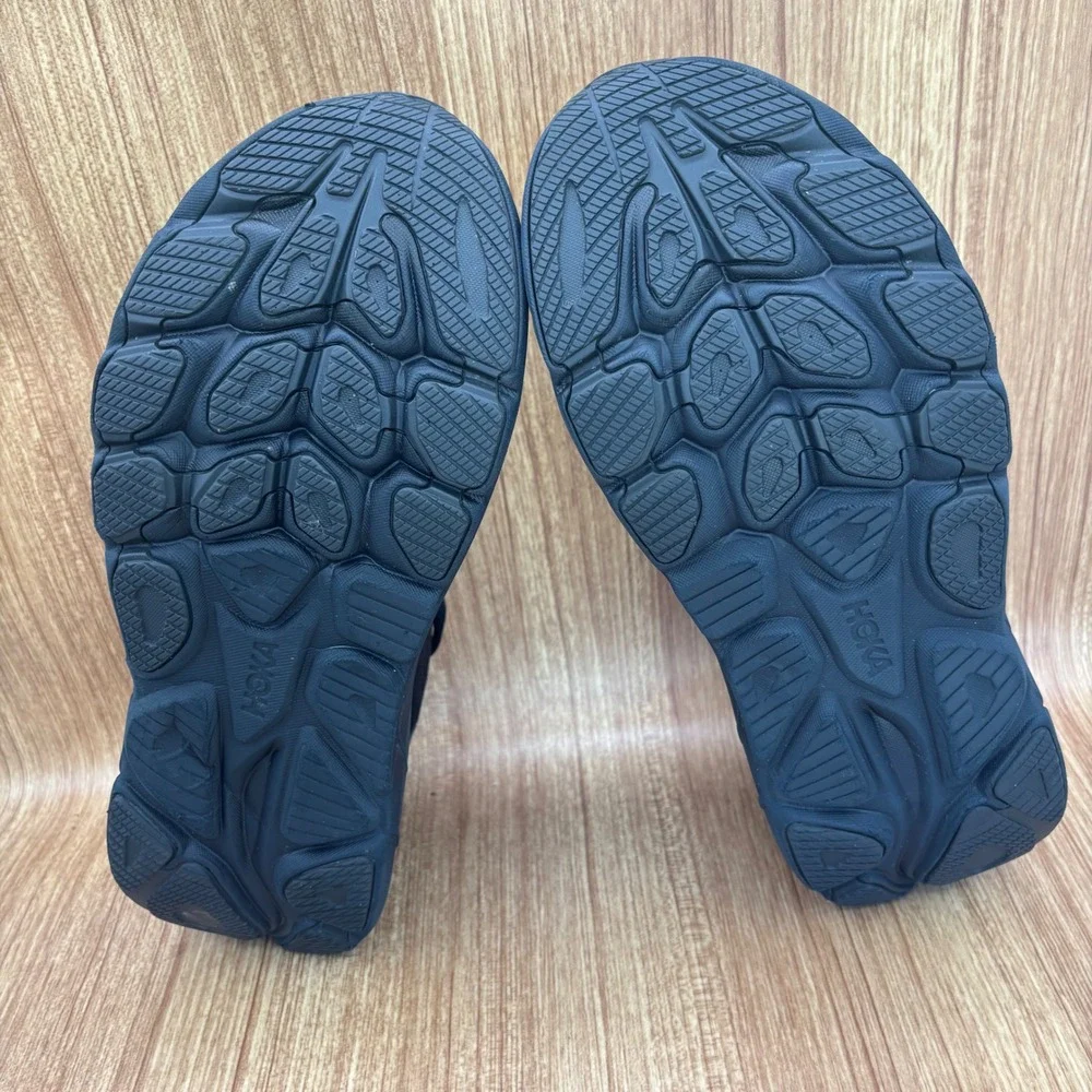 Hoka Clifton 10 Running Shoes Mens 11D Black Triple Black 1127895-BBLC Sneaker